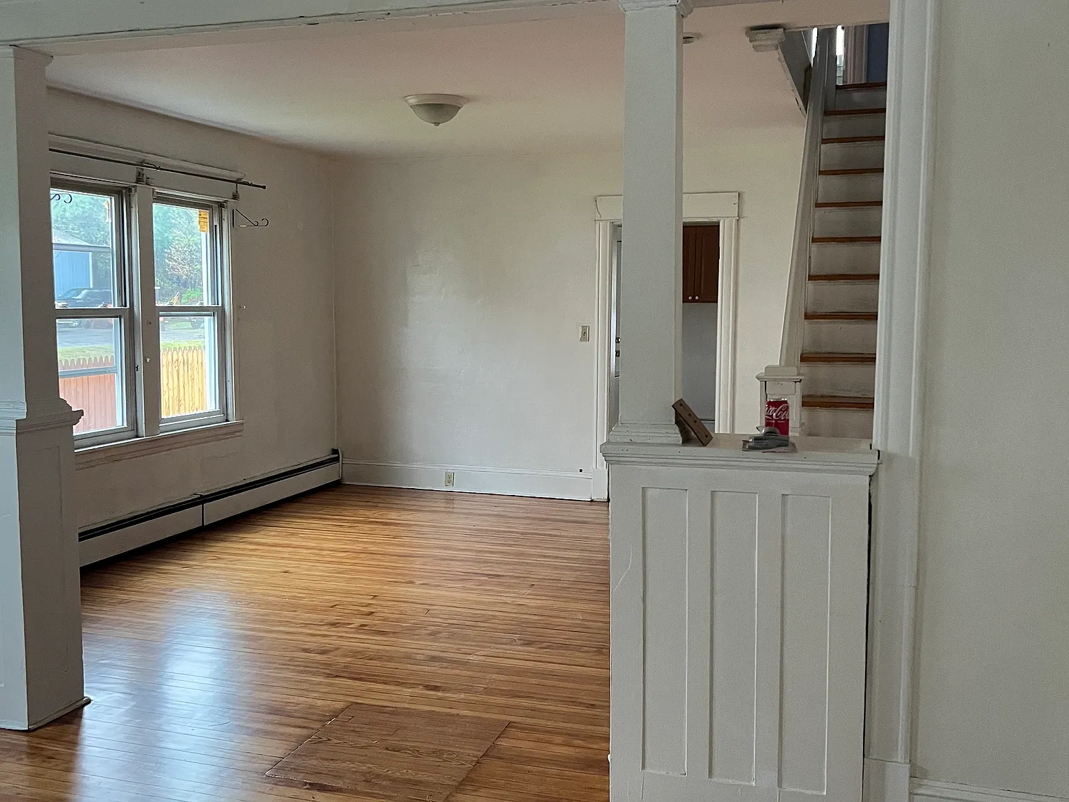 3 bed, 1250 sqft, $1,800 — Photo 1