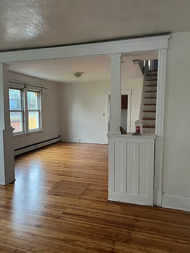 129 W Main St #B Photo 1