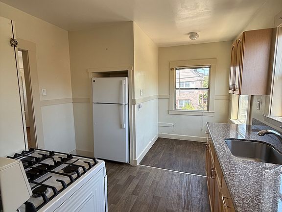 5th image of 707 Aileen St #701