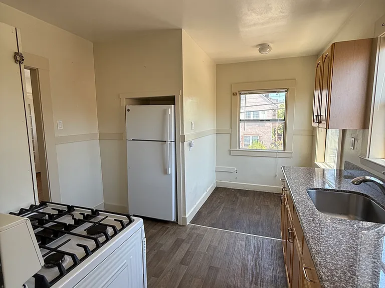 707 Aileen St #701 — Photo 5