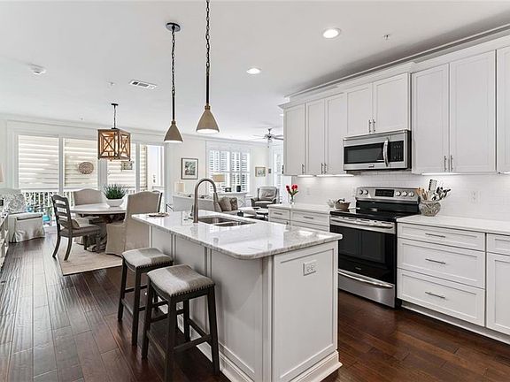 3rd image of 105 Gascoigne Ave #103
