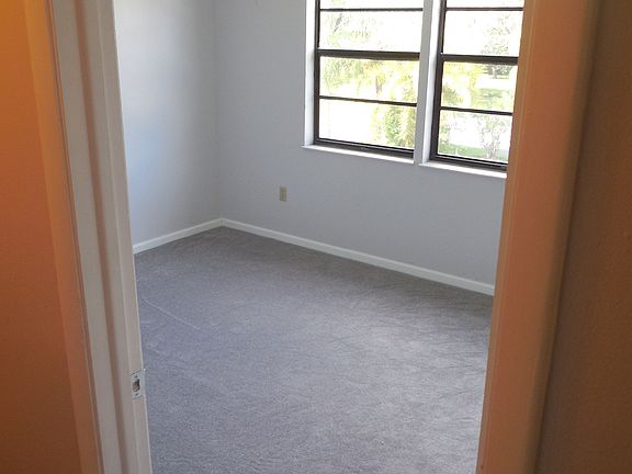 4th image of 129D Camphor Cir