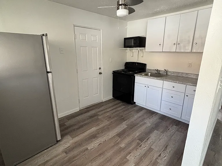 127 Kellner - Kitchen
