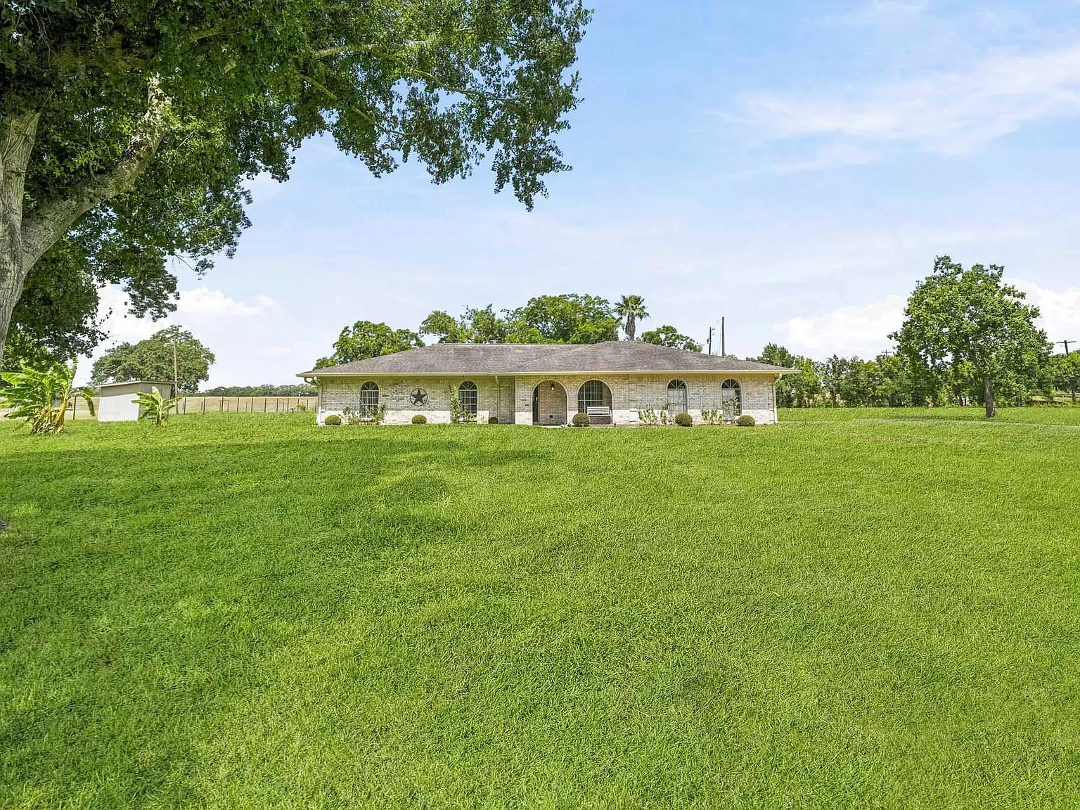 3 bed, 2.0 bath, 1920 sqft, $2,750 — Photo 4