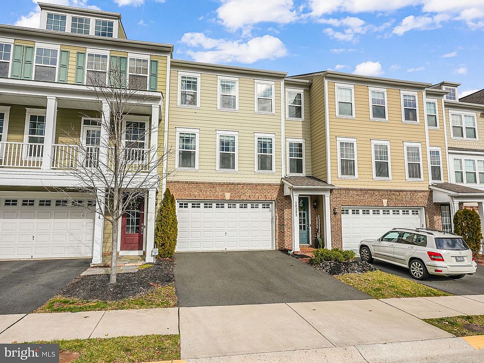 1st image of 10292 Greenspire Dr