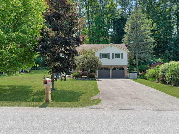15 Sugarbush Rd, Oro Medonte, ON L0K 1E0