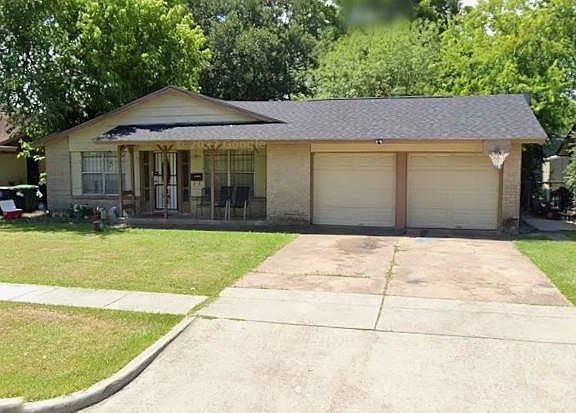 3rd image of 3931 Rosebud Dr