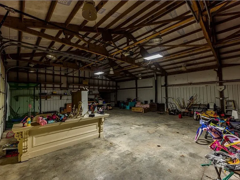 13582 S Highway 170 — Photo 32