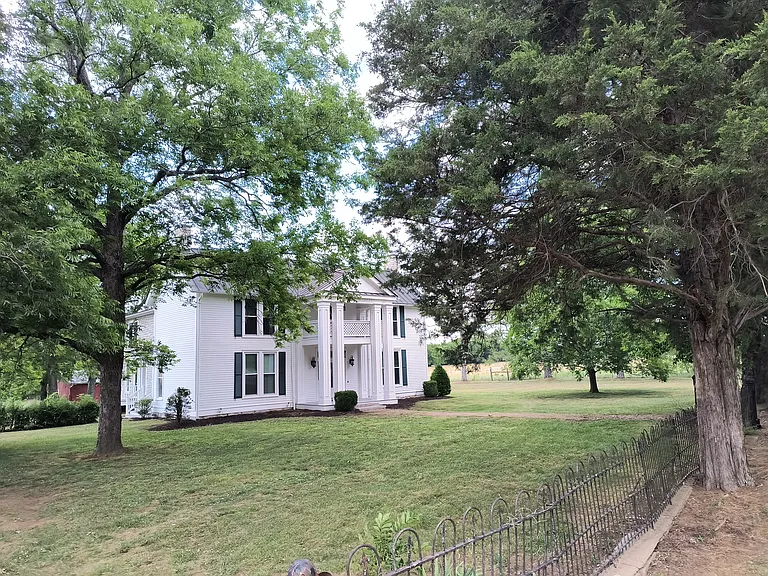 3460 Big Springs Rd — Photo 2