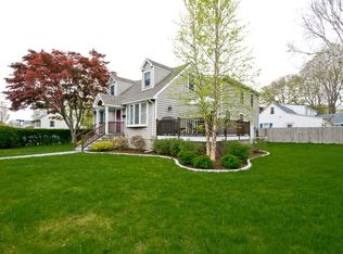 757 Reef Rd, Fairfield, CT 06824