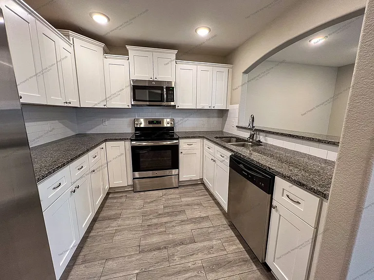 6621 Leightyn Ln — Photo 6