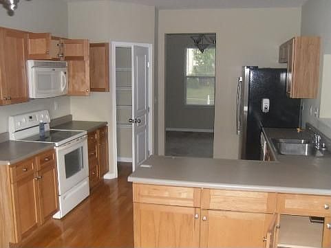 3rd image of 7735 Sycamore Woods Ln