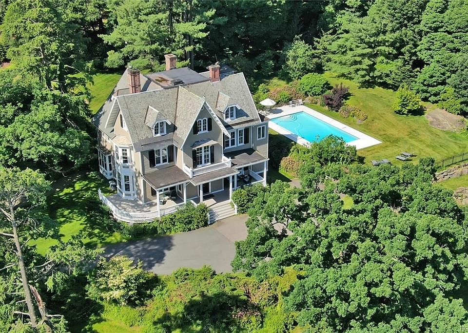 1st image of 64 Ludlow Ln