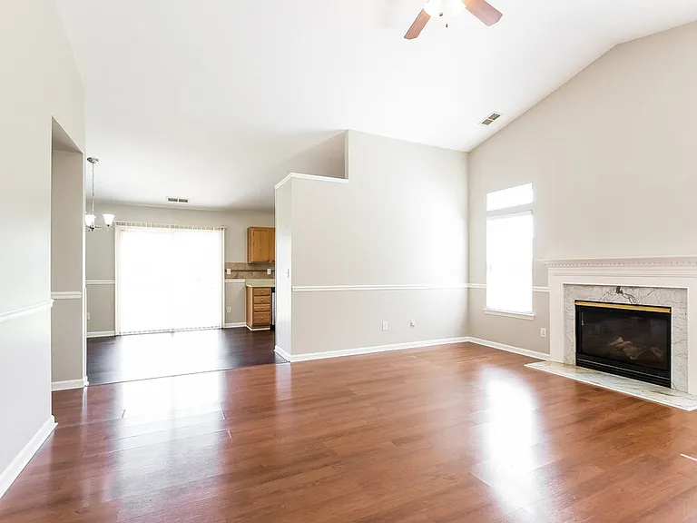 12805 Beddingfield Dr — Photo 5