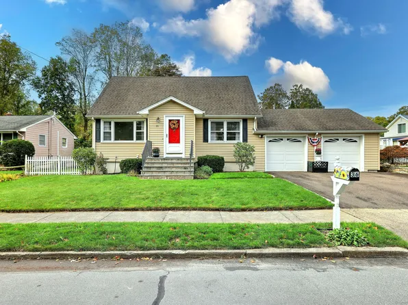 36 Tina Circle, Bridgeport, CT 06606