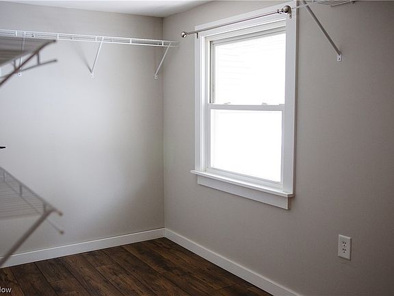 5th image of 3945 W 210th St