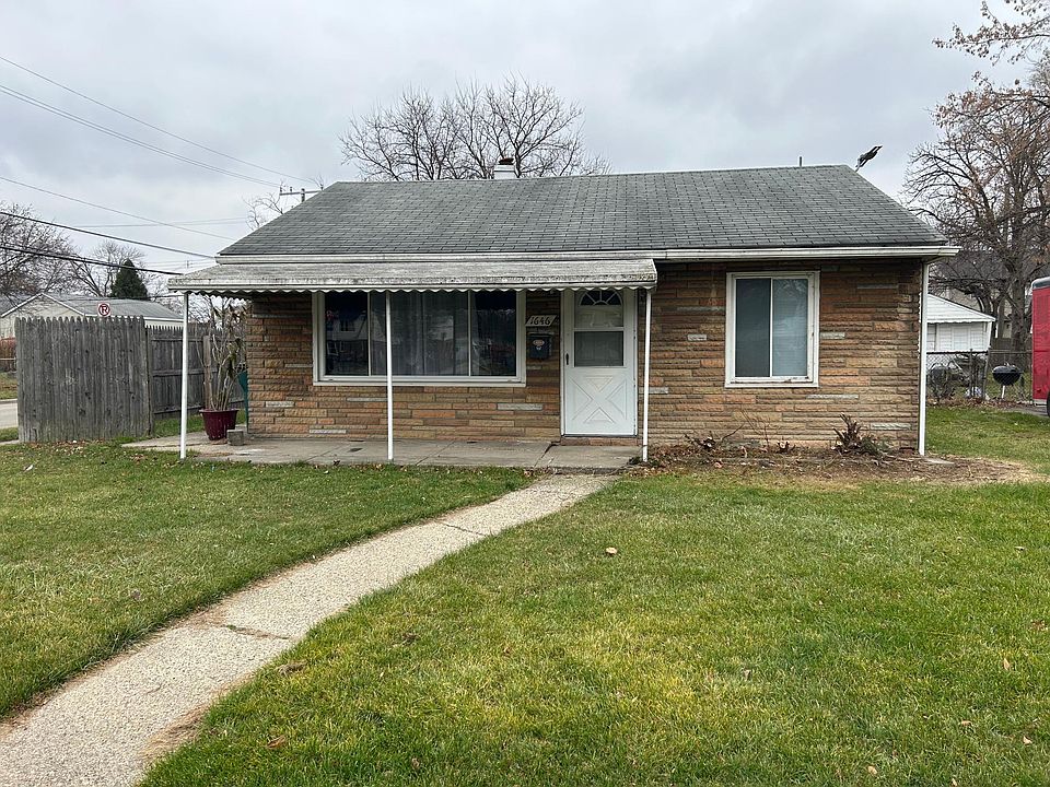 1st image of 1646 E Meyers Ave