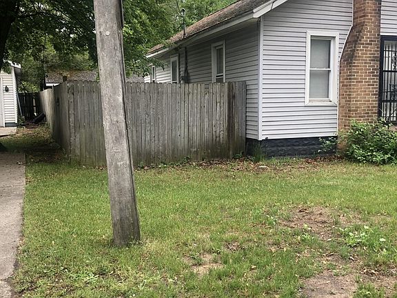 5th image of 829 Catawba Ave