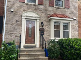 10218 Arizona Cir #16, Bethesda, MD 20817