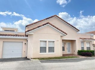 1051 David Walker Dr #F-5, Tavares, FL 32778