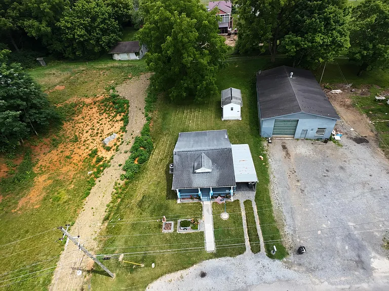 540 Oakwood St — Photo 21