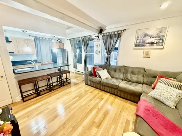 38A Charter St #2, Boston, MA 02113