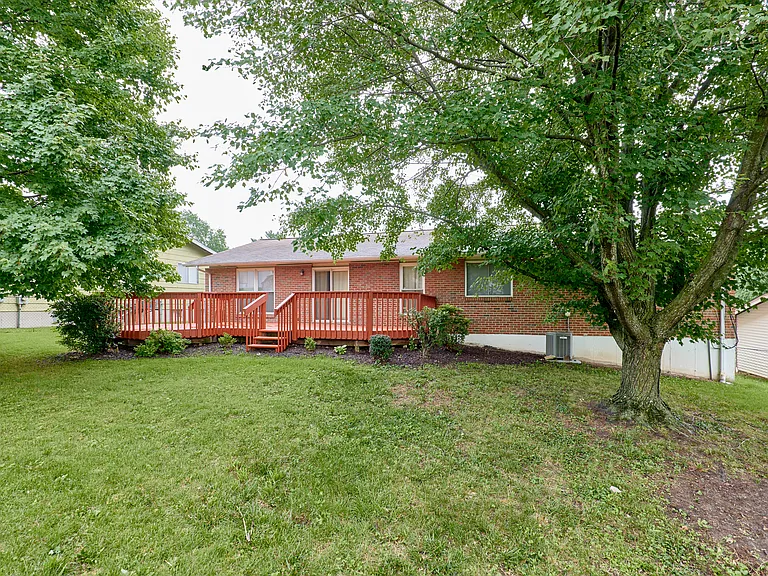 1815 Lakemont Ln — Photo 36