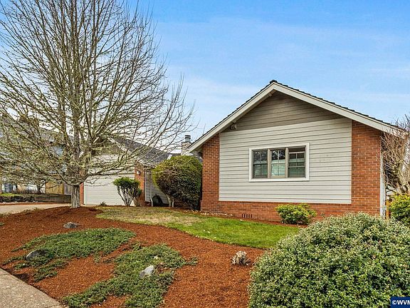 2nd image of 3625 NW Wisteria Pl