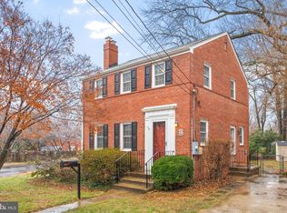 913 N Livingston St, Arlington, VA 22205