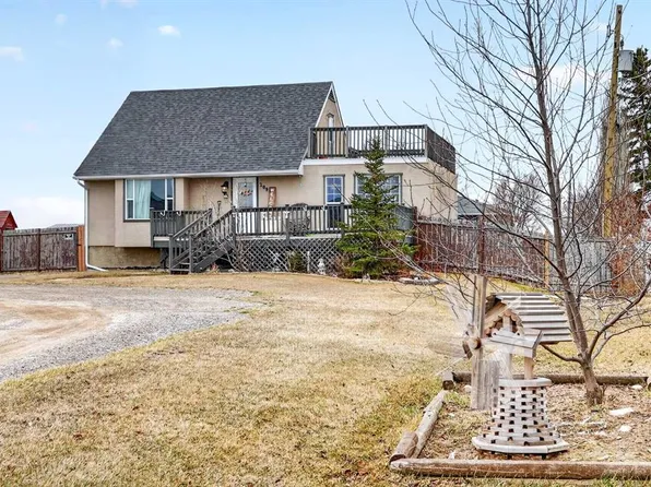 209 N 1st Ave SE, Rocky View County, AB T0J 1X1