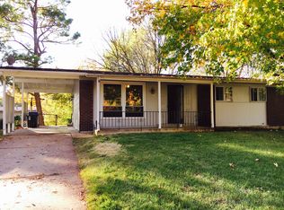690 Sherwood Dr, Florissant, MO