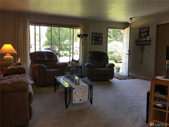 3rd image of 5518 93rd Pl NE