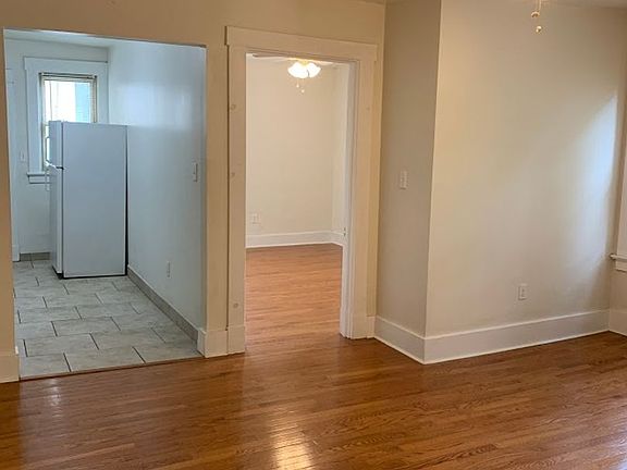 3rd image of 725 Washington Ave APT 1