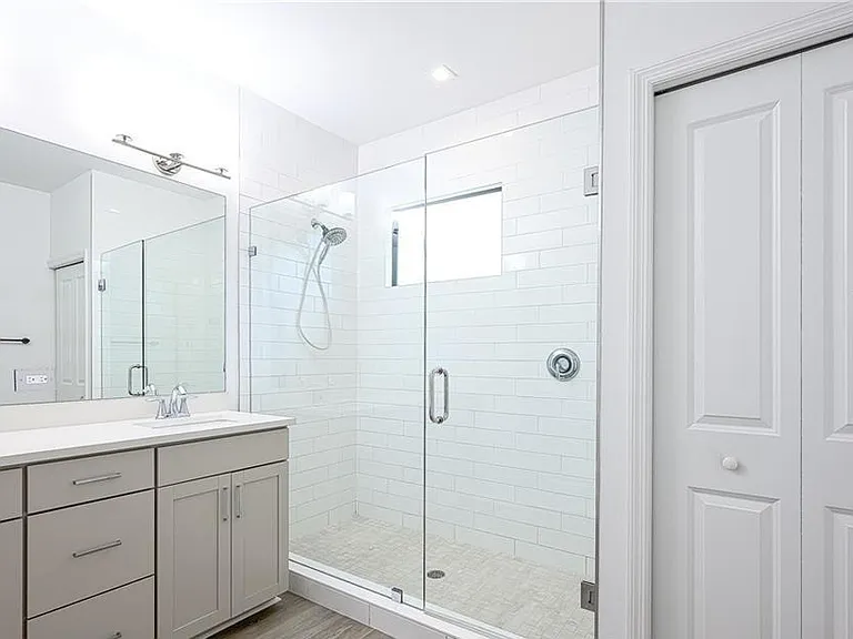 7320 Rockefeller Dr — Photo 15