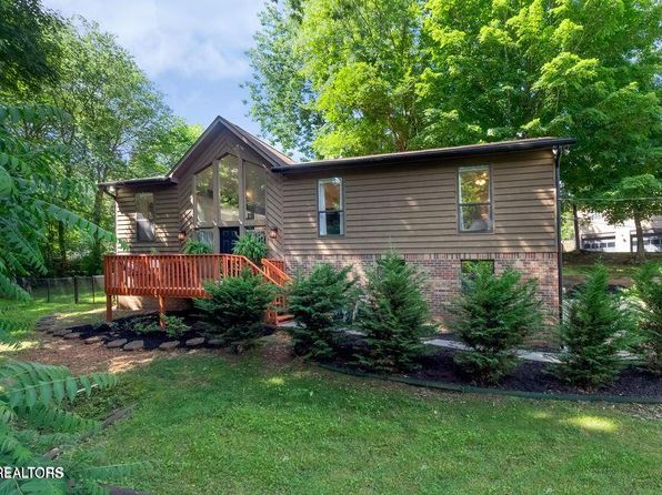 9604 Clearwater Dr, Knoxville, TN 37923