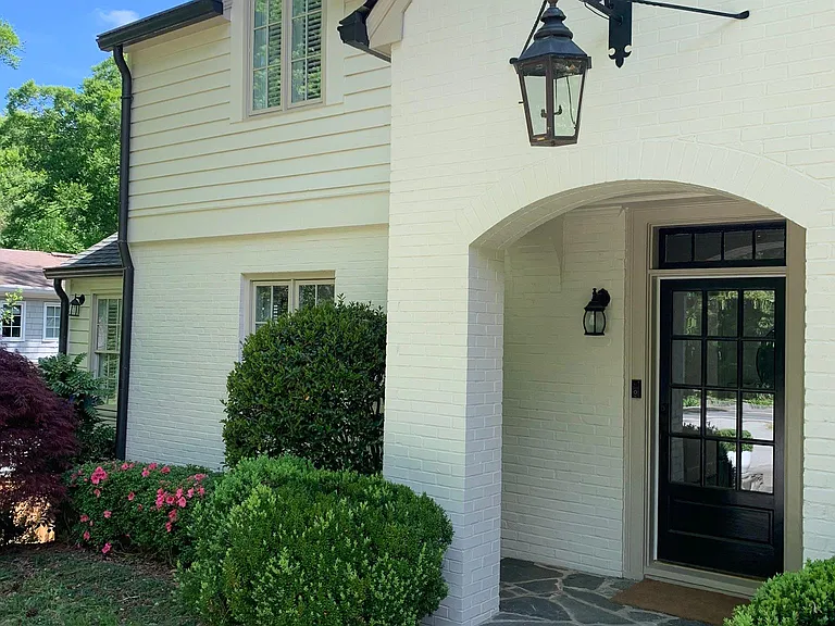3825 Peachtree Dunwoody Rd NE — Photo 4