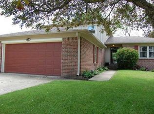 121 Creek View Dr, Greenfield, IN 46140