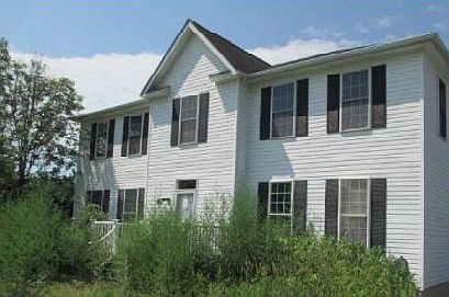 2nd image of 2400 Jennifer Ct