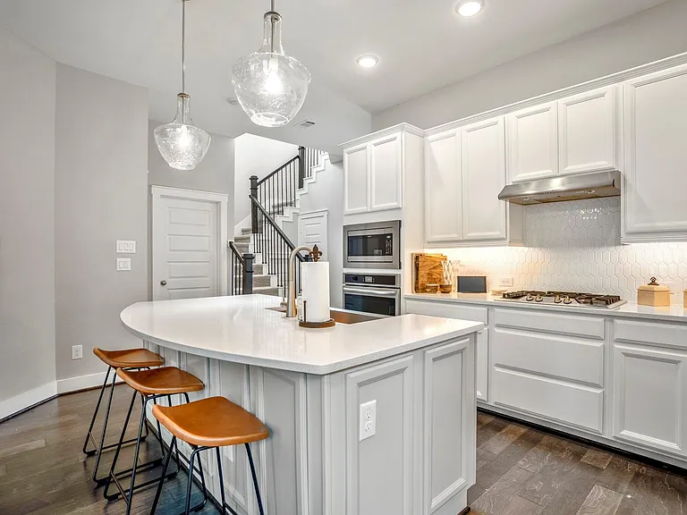 222 Thistle Dr — Photo 14