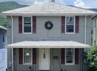 611 Alleghany St, Clifton Forge, VA 24422