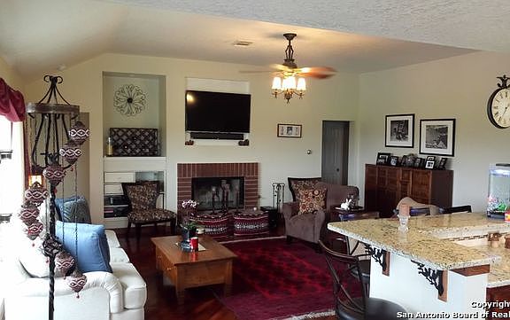 2nd image of 301 County Road 134