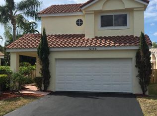 10156 NW 4th St, Plantation, FL 33324