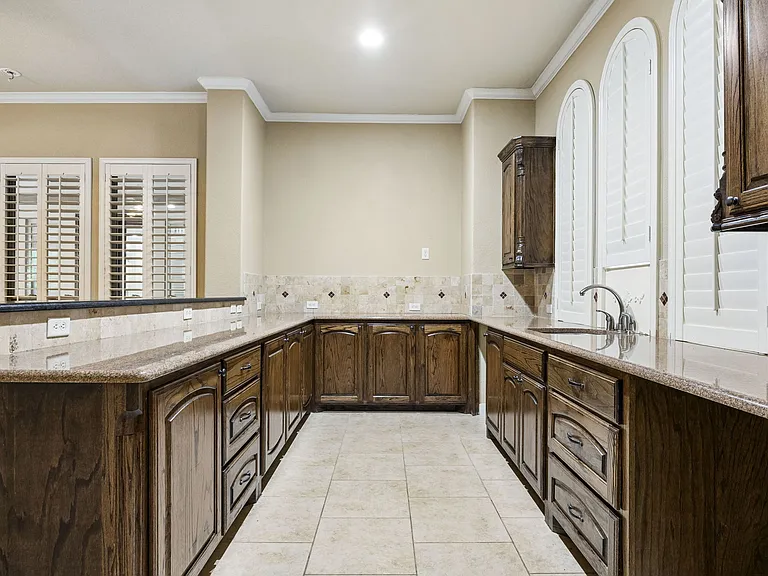 2101 Miracle Point Dr — Photo 26