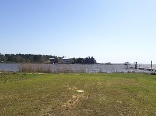 554 Beatrice Point Rd, Freeport, FL 32439