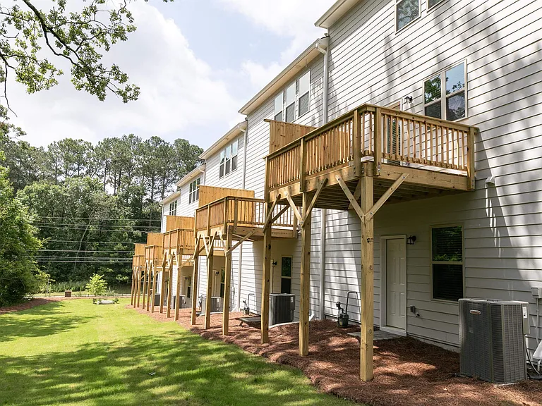 Stylish exterior of the Kingston floorplan with a generous balcony space.