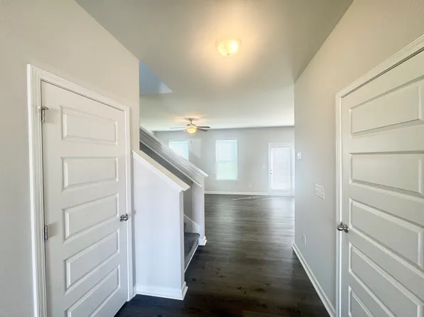 107 Denmon Ct, Calhoun, GA 30701