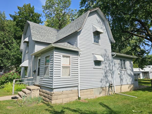 336 8th St, Tracy, MN 56175