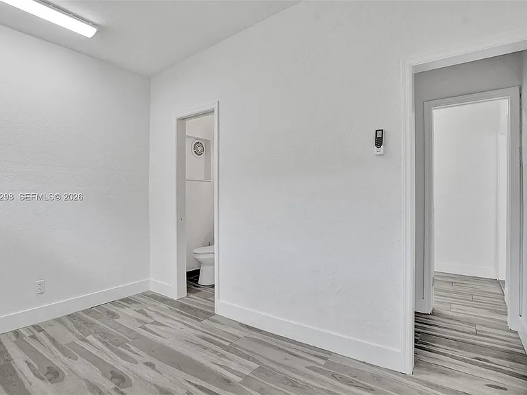 19260 NE 22nd Ave — Photo 56