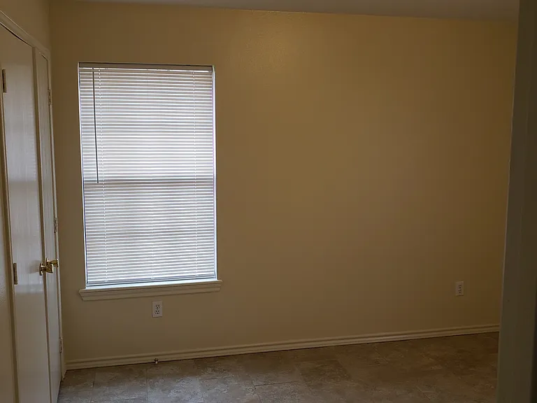 1306 Adela Dr — Photo 9