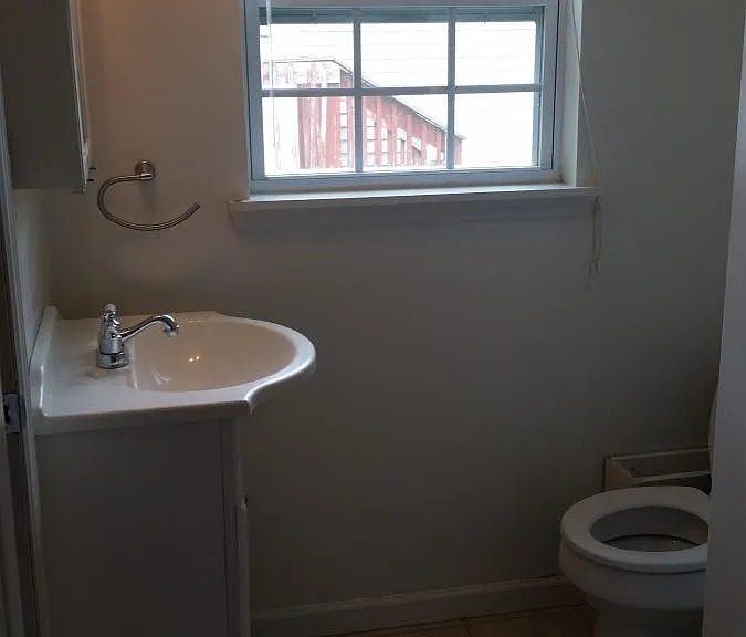 Modern tiled bath
